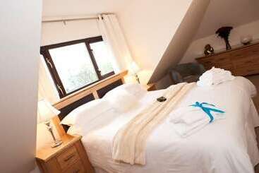 Abhainn Cottage