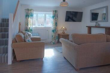 Glebe Cottage   St Florence