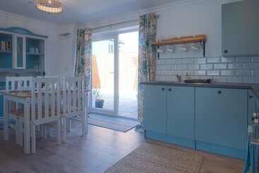 Glebe Cottage   St Florence