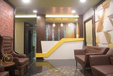 هتل Goroomgo Royal Crown Puri