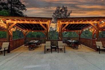 Bear Necessities   3 Bedrooms, 3 Baths, Sleeps 10 3 Cabin By Redawning