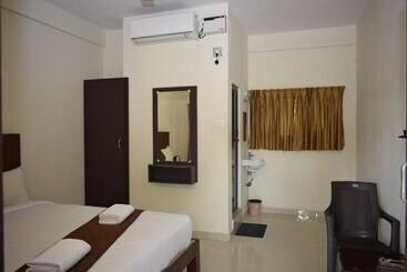 هتل Rani Residency