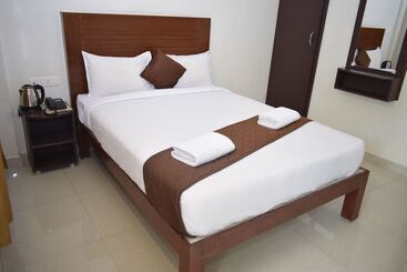 هتل Rani Residency
