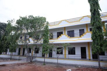 هتل Rani Residency