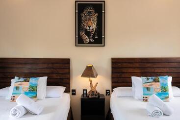 هتل Villas Palmar Holbox