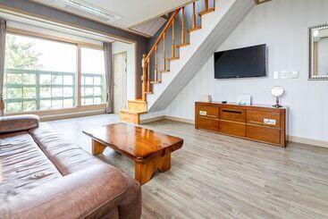 Jeju Badagreen Pension