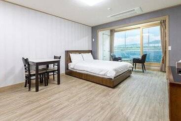 Jeju Badagreen Pension