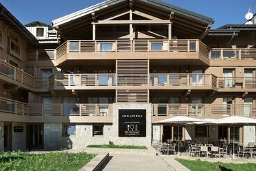 住所  Annapurna By Alpine Resorts