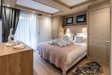 住所  Annapurna By Alpine Resorts