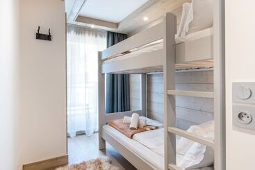 住所  Annapurna By Alpine Resorts