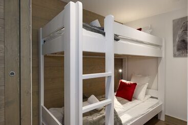 住所  Annapurna By Alpine Resorts