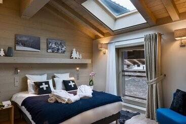 住所  Annapurna By Alpine Resorts