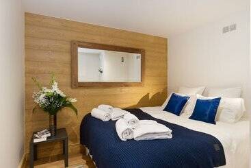 住所  Annapurna By Alpine Resorts