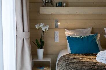 住所  Annapurna By Alpine Resorts