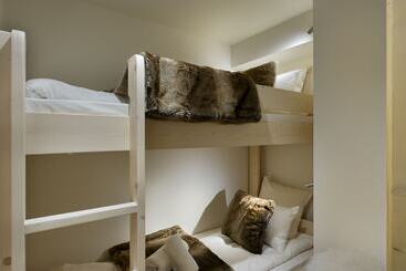 住所  Annapurna By Alpine Resorts