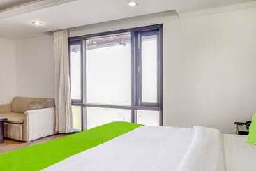 호텔 Value And Spa By Decentstayz