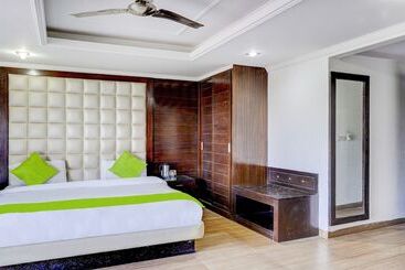 هتل Value And Spa By Decentstayz