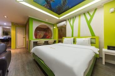 Top Motel