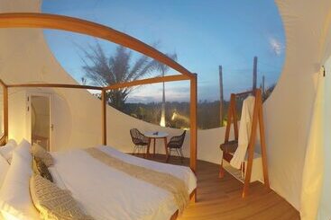 هتل Green Land Bubble Glamping By Mint