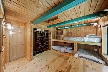Cowlitz River Cabin