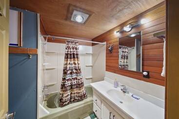 Cowlitz River Cabin