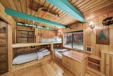 Cowlitz River Cabin