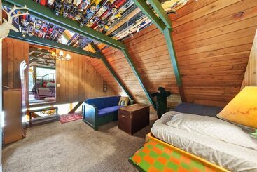 Cowlitz River Cabin