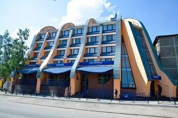 هتل Aurora