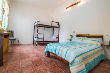هتل Casa Pancho Playa