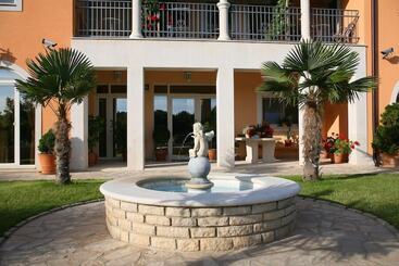 هتل Villa Vizula