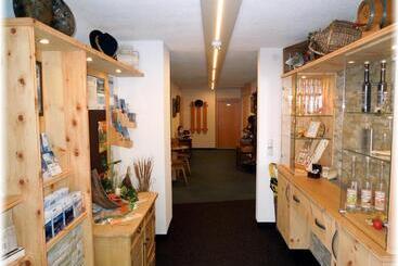 تختخواب و صبحانه Gästehaus Edelweiss