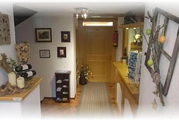 تختخواب و صبحانه Gästehaus Edelweiss