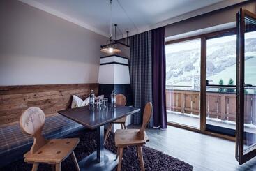 هتل Familienresort Ellmauhof   Das Echte All Inclusive