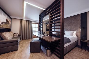 هتل Familienresort Ellmauhof Das Echte All Inclusive