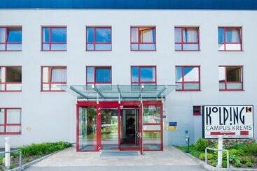 هتل Kolping Campus Krems