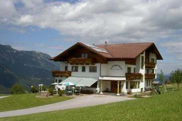 تختخواب و صبحانه Pension Asingerhof