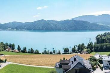 Отель Schönberger