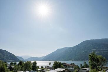 هتل Wellness Landhaus Parth