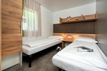 هتل Wellness Landhaus Parth