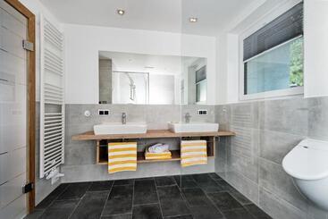 هتل Wellness Landhaus Parth
