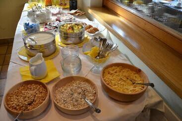 هتل Wellness Landhaus Parth