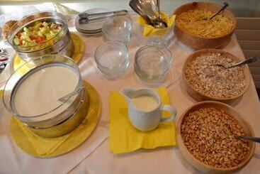 هتل Wellness Landhaus Parth