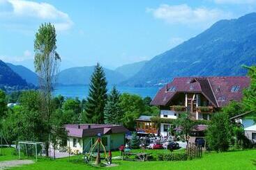 هتل Wellness Landhaus Parth