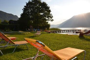 هتل Wellness Landhaus Parth