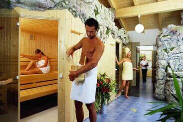 هتل Wellness Landhaus Parth