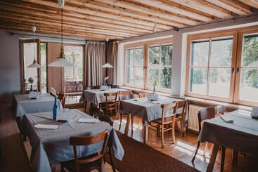 Seebichl Haus Am See Designhotel Kitzbühel