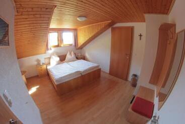 Сельский дом Apartments Biobauernhof Lercher