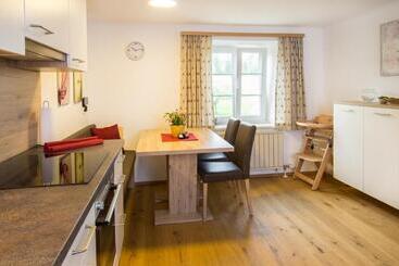 Ferienhof Hinterstrasser