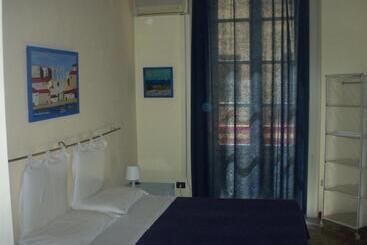هتل B&b Caravaggio Siracusa 200 Metres From Ortigia