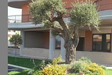 B&b Hotel Pomezia Cortese